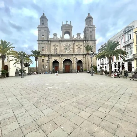 Atico Con Impresionantes Vistas Desde La Terraza, Freewifi En Corazon De